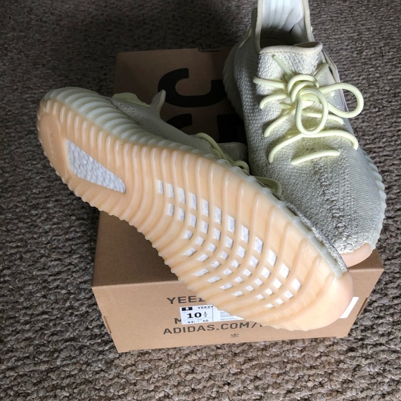 Yeezy Boost 350 never been worn - Picture 3 of 5